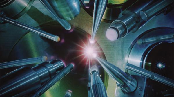 Fizicienii au reușit să creeze gheață la 2.000 grade Celsius