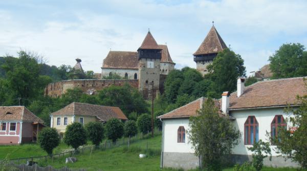 Ambasada SUA investeşte 500.000 de dolari în restaurarea bisericii de la Alma Vii 