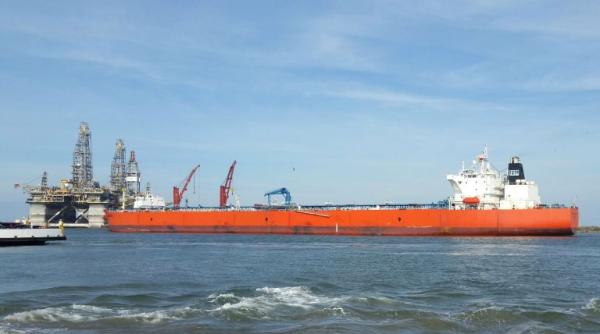 BP nu reușește să scape petrolul contaminat de la ruși