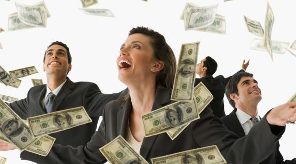 Horoscop 2019. Plouă cu bani la toamnă pentru aceste zodii