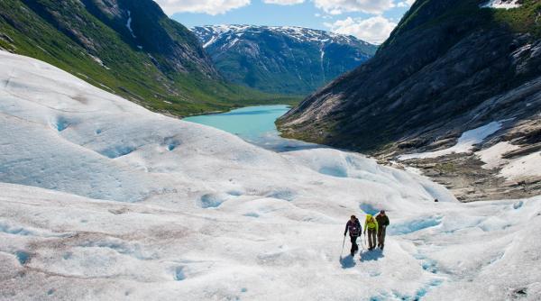 Temperaturile deosebit de mari amenință ghețarii din Norvegia