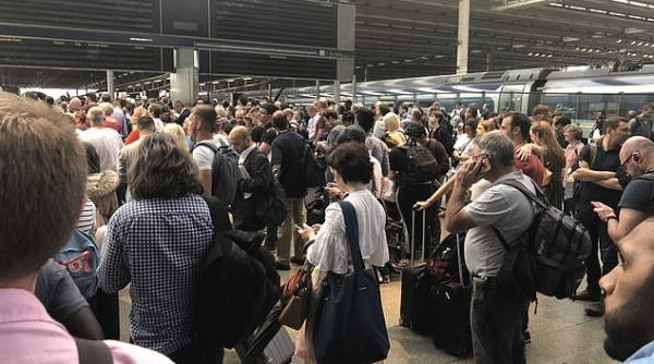 Marea Britanie a rămas pe întuneric după o pană majoră de curent