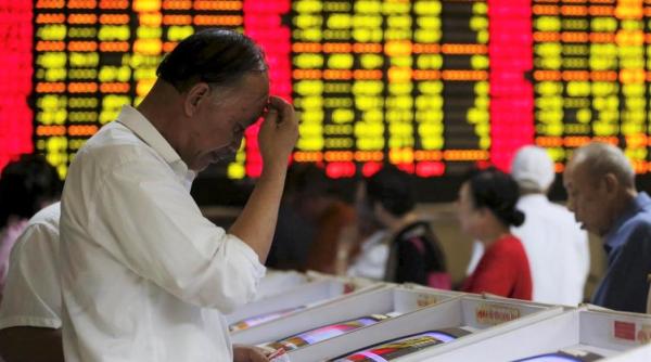 Chinezii, mai atenți cu investițiile după încetinirea economiei