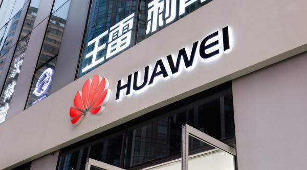 Șeful Huawei avertizează: Compania se află între viață și moarte