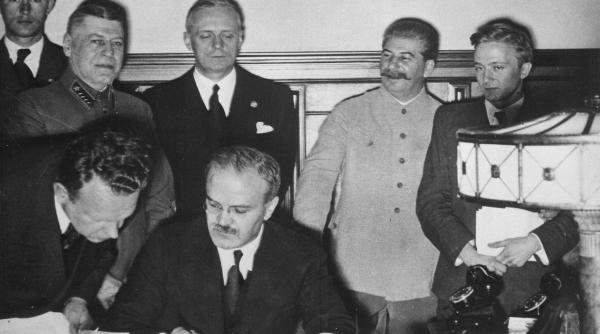 Pactul Ribbentrop-Molotov. Moscova publică un document secret
