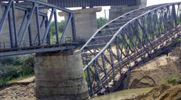 Podul de la Grădiştea se va reface. Cât costă lucrările