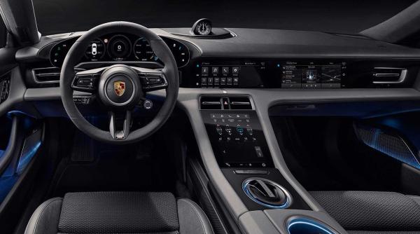 Interiorul unui Porsche Taycan. Ca într-o navă extraterestră  FOTO
