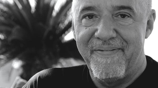 Paulo Coelho cere iertare Franței pentru insultele lansate de președintele Braziliei