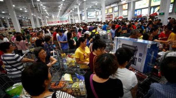 Isterie. Primul Costco deschis în China s-a închis după numai câteva ore