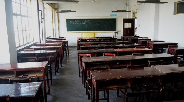 România rămâne fără copii și tineri. Câți au emigrat anul trecut