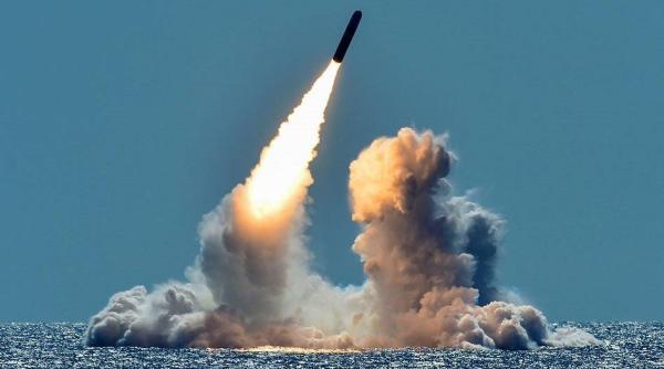 Rachete balistice lansate lansată în SUA. Teste încununate de succes