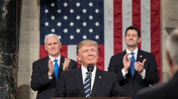 Donald Trump, cuvinte dure la adresa conducerii Rezervei Federale