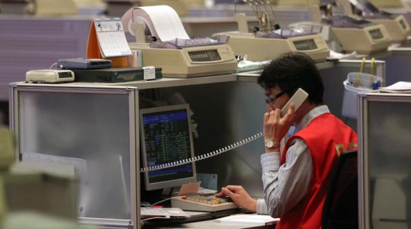 Hong Kong vrea să cumpere Londra pentru 32 miliarde lire sterline