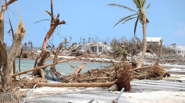 După ce Dorian a tocat Bahamas, o furtună tropicală se îndreptă spre insule