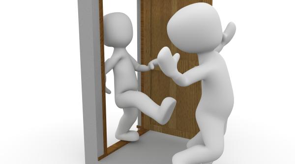 Concedieri masive la un mare producător auto. E vorba de mii de oameni