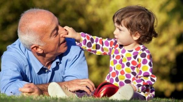 Bani pentru bunici. Ajutor oferit de stat în anumite condiții