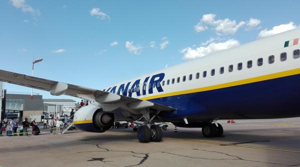 Ryanair ar putea cumpăra părți din compania Condor a Thomas Cook