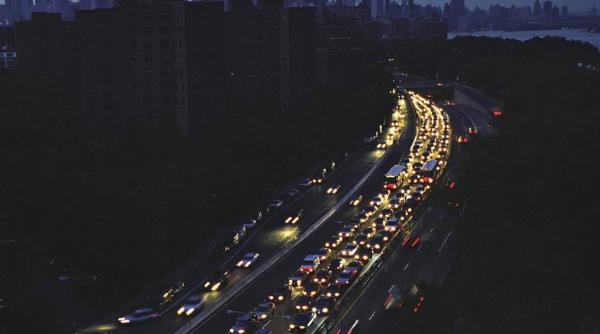 România, în întuneric! De două ori la un pas de o pană de curent generală