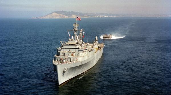 Cum a făcut Pepsi afaceri cu nave sovietice de război