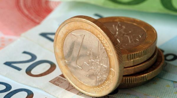 Isarescu: Trebuie să ne construim cu grijă "aleea către euro”