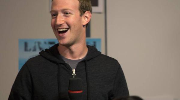 Zuckerberg: Nimeni nu merită să fie miliardar, dar este util