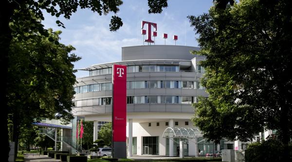 Ce spun oficialii români despre o eventuală preluare a Telekom de către Orange