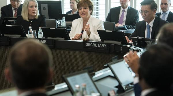 FMI: Economia mondială a intrat în încetinire din cauza tensiunilor comericale