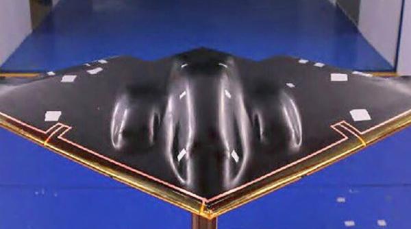 Bombardierul chinezilor. E nou și cară tone de armament