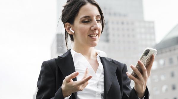 Căștile Apple, compensează rezultatele slabe ale telefoanelor iPhone