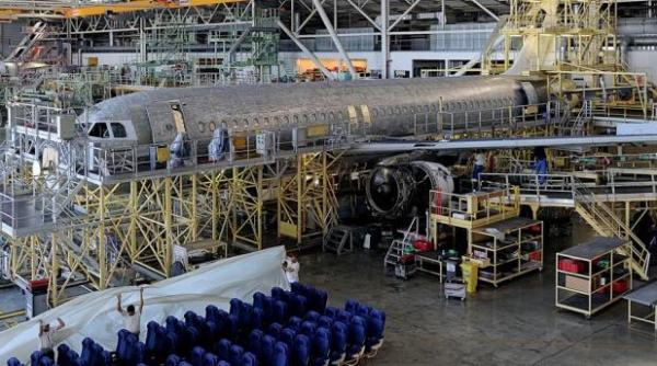 Economia Franței, un elev sârguincios. Analiștii sunt surprinși