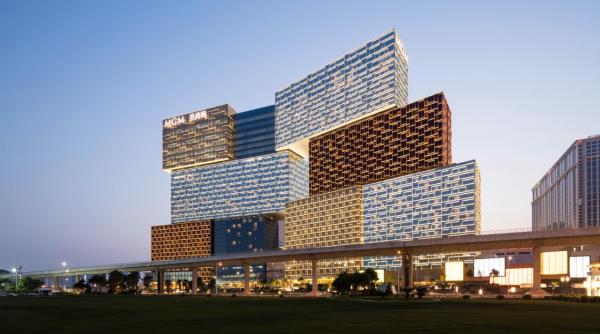 Cel mai spectaculos zgârie nori se află în Macao