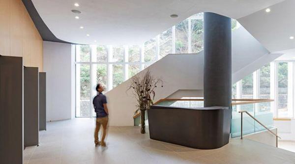 Hong Kong a inventat biserica pe foarte multe etaje FOTO