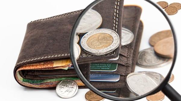 Salariul mediu nominal net a crescut în septembrie. Ultimele cifre INS