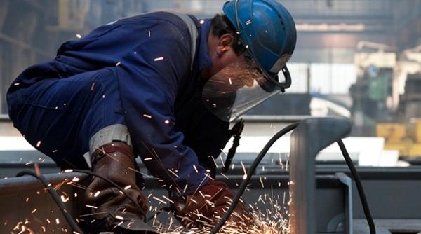 Condiții de pensionare. Se cer măsuri pentru lucrătorii din industria navală