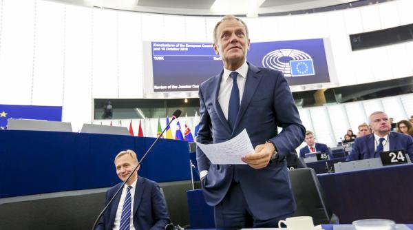 Donald Tusk, primul est-european ales preşedinte al PPE