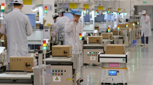 Huawei iese de pe lista neagră a lui Donald Trump