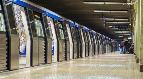 Soluția Metrorex după ce un bărbat a fost rănit de un panou: Facem o comisie