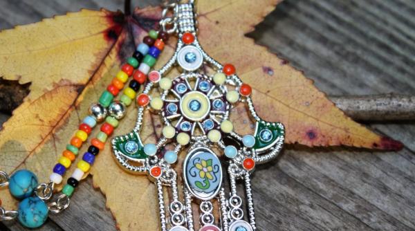 Bijuterii cu simboluri. Care este semnificația lor