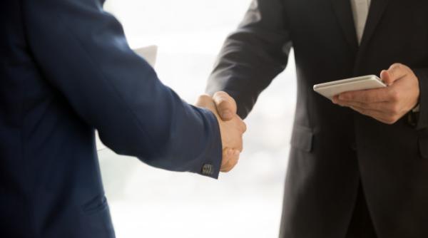 Cum să îți promovezi afacerea ca la carte