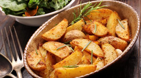 Ciorba de văcuță și cartofii țărănești, cele mai cerute preparate românești