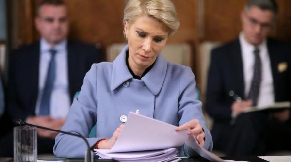 Vicepremierul anunță retructurări în ministere și insitituții publice