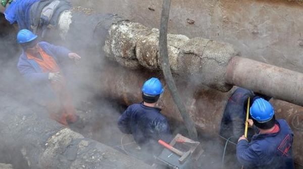 Conflict deschis între Guvern și Primărie: Reţeaua de termoficare nu se repară cu declaraţii