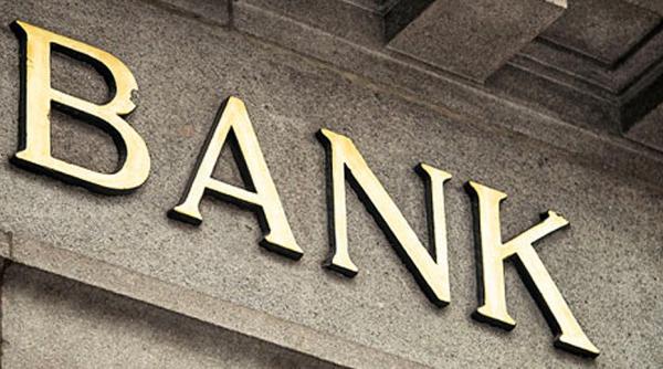 Finanțele au atras, luni, aproape 833 milioane de lei de la bănci 