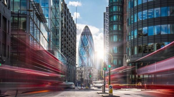 Economia Marii Britanii a stagnat în trimestrul trei