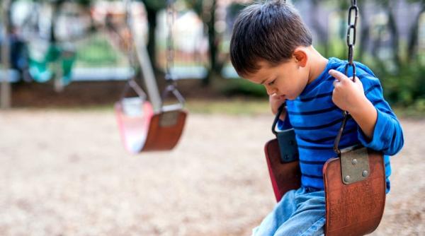 Alocațiile pentru copii. Cîţu sugerează care va fi soarta legii