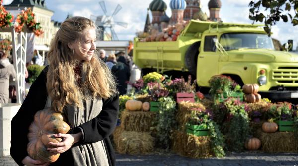 Total anapoda! Este primăvară la Moscova în plină iarnă