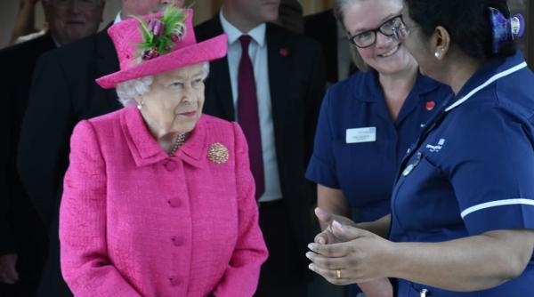 Regina Elisabeta a oferit cadouri angajaților săi de la palatul Buckingham