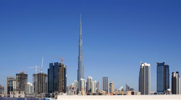 Proprietarul Burj Khalifa scoate la vânzare vârful turnului