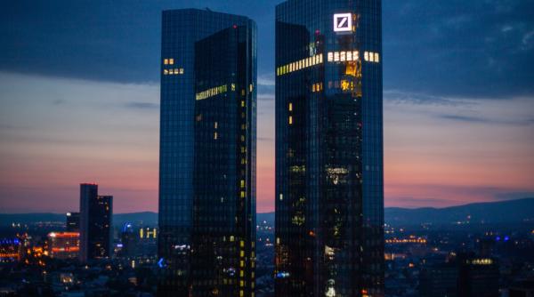 Băncile se pregătesc de un an dramatic. Urmează concedieri masive