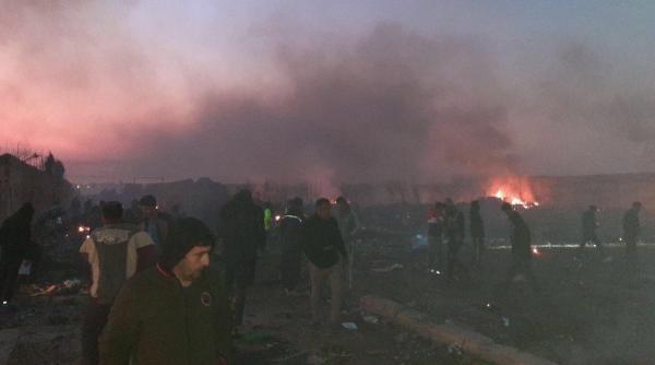 Avion civil cu 180 de persoane la bord s-a prăbușit după ce a decolat din Teheran